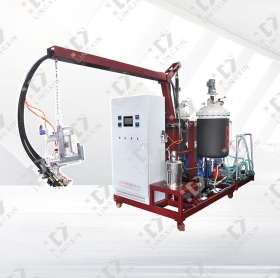 “聚氨酯發(fā)泡機(jī)”/